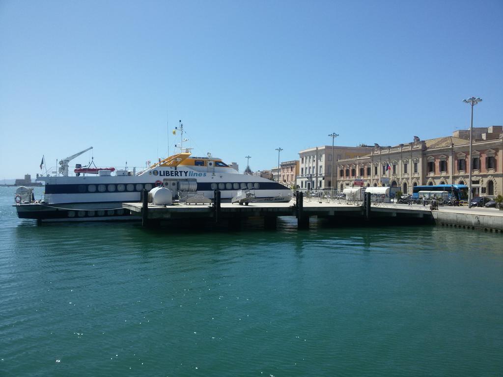 Almaran B&B Trapani Port & City Ngoại thất bức ảnh